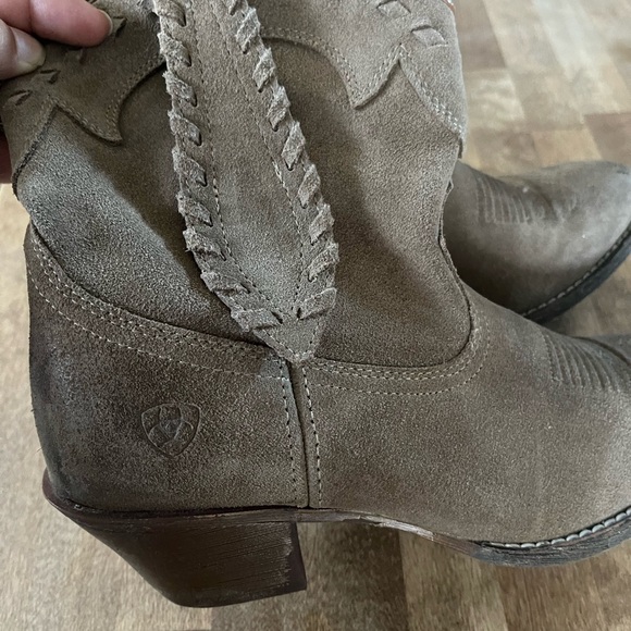 Ariat women’s suede boots size 7. - Picture 3 of 8